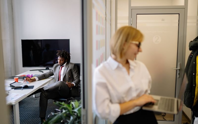 One-to-one conversation with a client